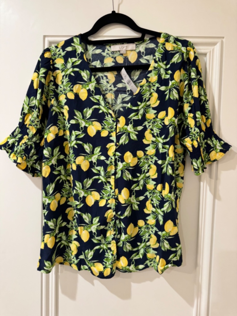 NEW WITH TAGS from LOFT- $68! V-Neck Lemon Print Puff Sleeve Top, MED